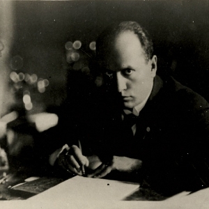 Fotografia di Mussolini con dedica autografata