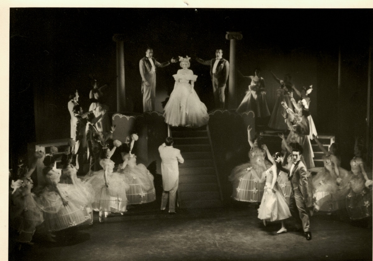 foto di una rappresentazione teatrale (danza)