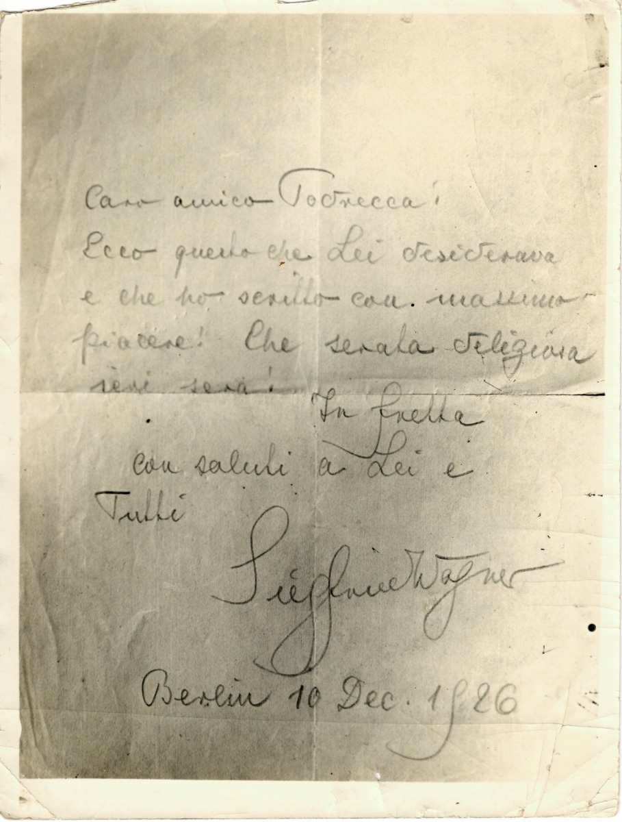 Foto della scritta con dedica a V. Podrecca 1926