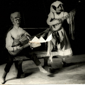 Due marionette Tarantella Napoletana sul palco